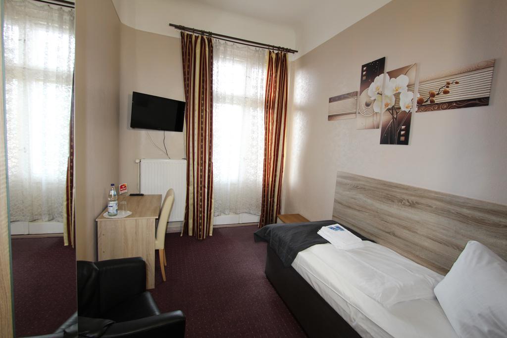 City Hotel Gotland Berlim Exterior foto