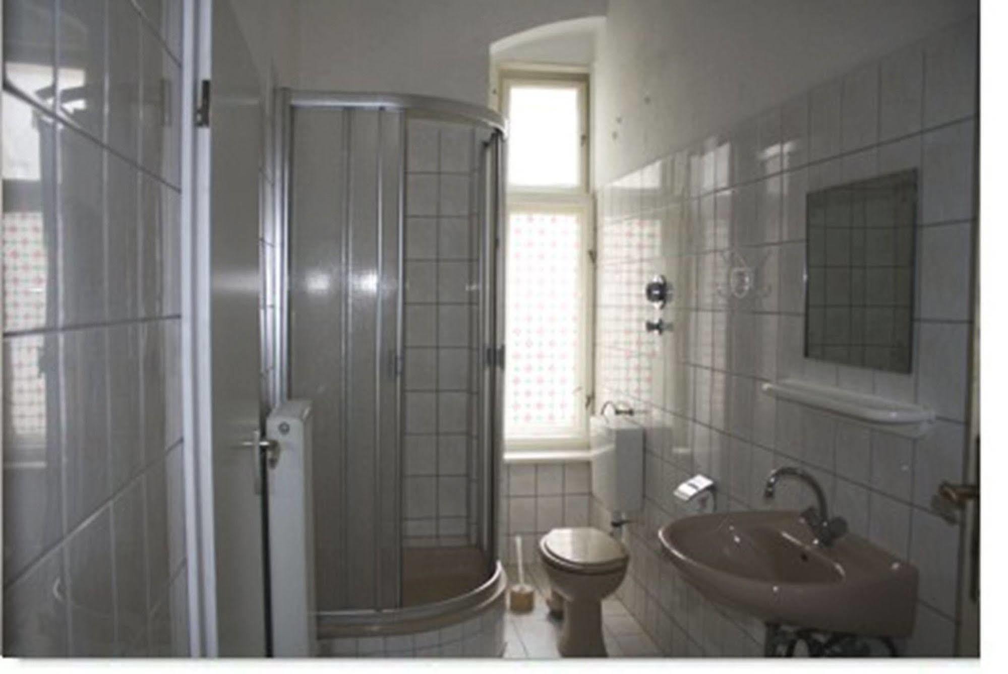 City Hotel Gotland Berlim Exterior foto