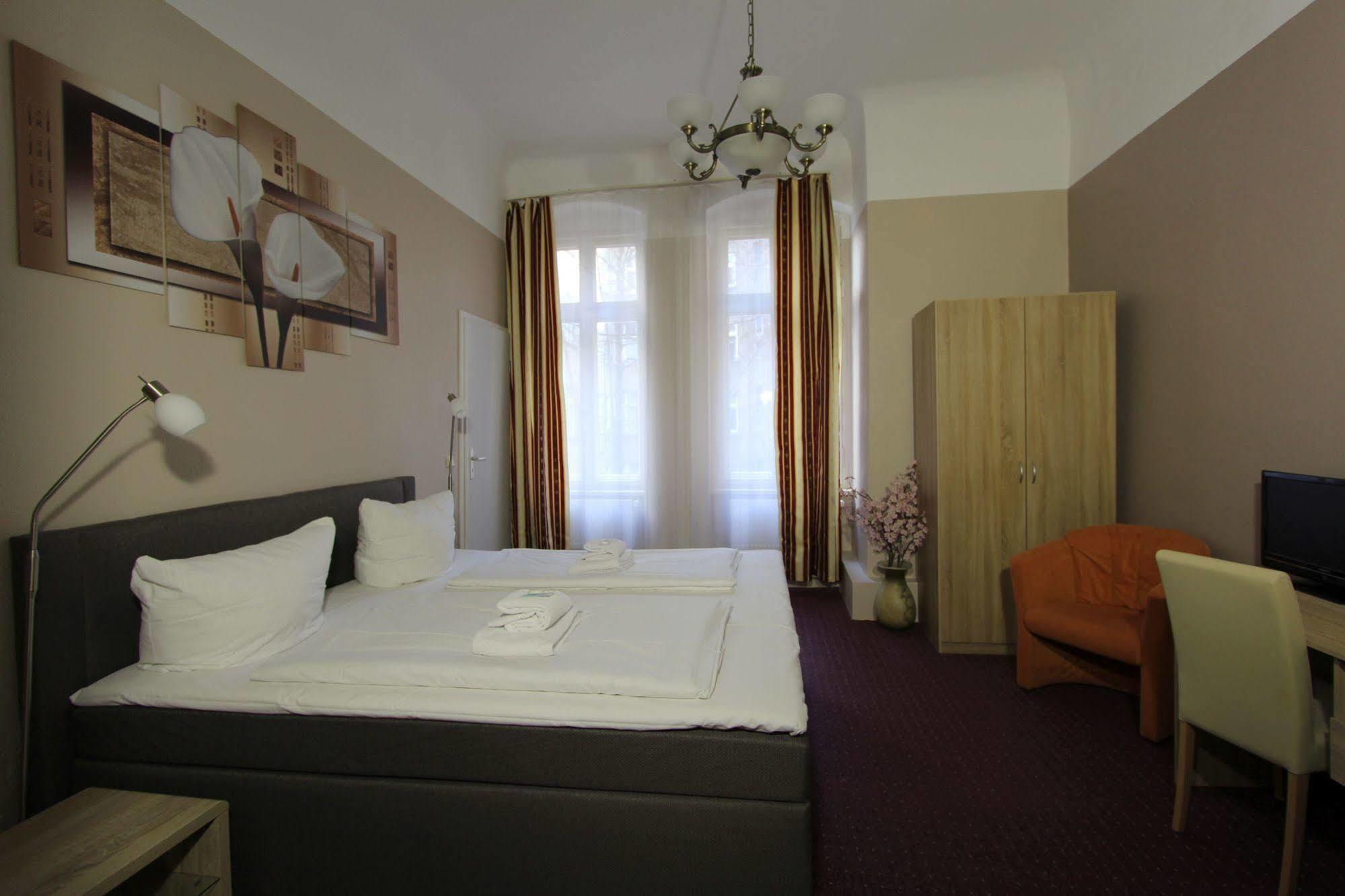 City Hotel Gotland Berlim Exterior foto